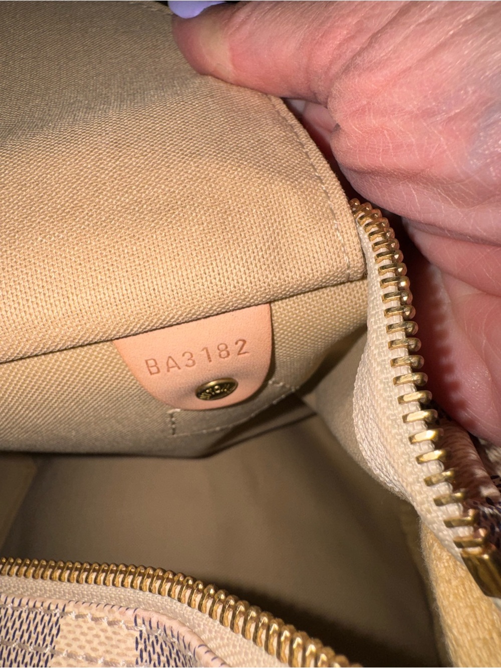 Louis Vuitton Damier Azur Speedy 30 Satchel in Cream and Tan with Gold Hardware - Picture 9 of 10